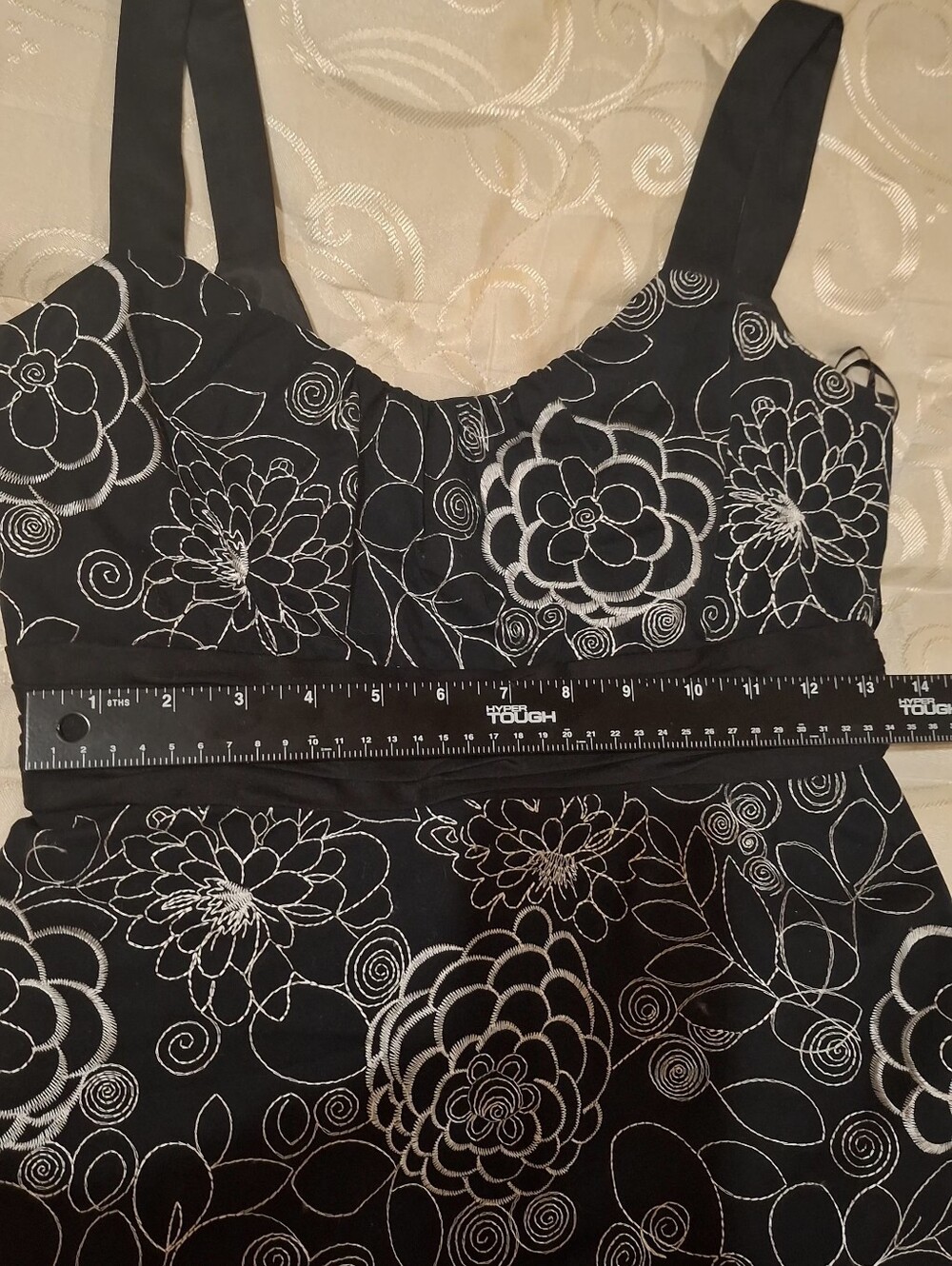 Evan Picone Black/White Dress with White Floral Outline - Picture 12 of 13